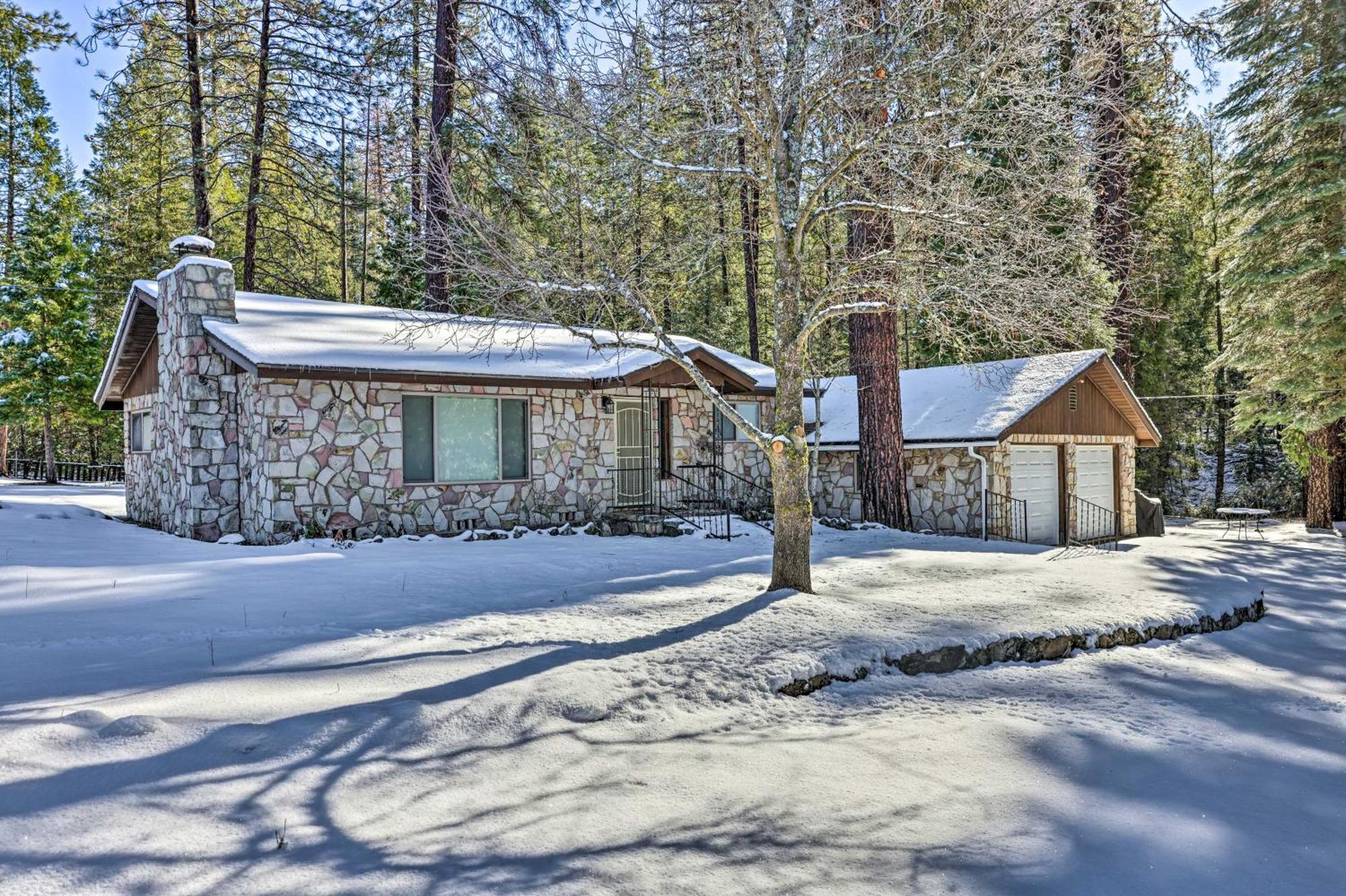 Riverfront Home Near Yosemite National Park! Groveland Buitenkant foto