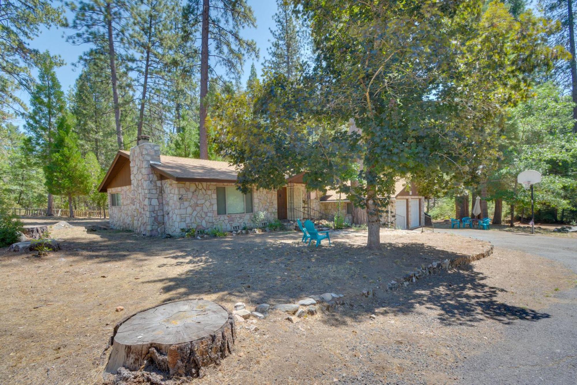 Riverfront Home Near Yosemite National Park! Groveland Buitenkant foto