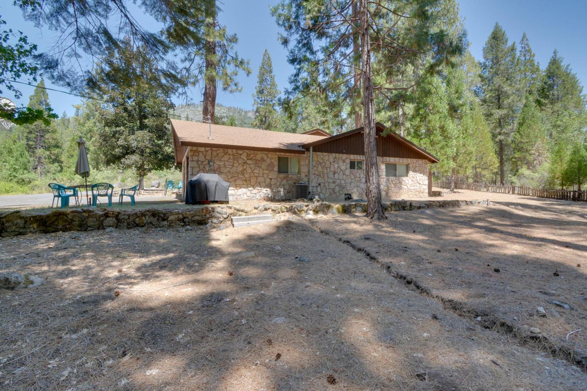 Riverfront Home Near Yosemite National Park! Groveland Buitenkant foto